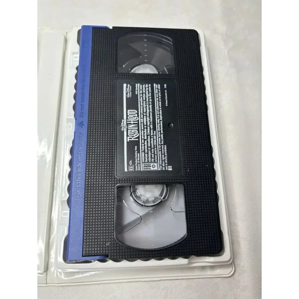 Walt Disney's Robin Hood Masterpiece Collection (VHS Tape) 1994 Clamshell Case - Picture 3 of 3